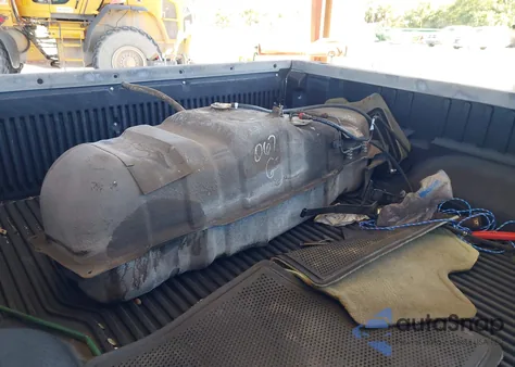 2002 Toyota Tundra Sr5 V8 z USA, uszkodzony, nr VIN 5TBRT34182S302423